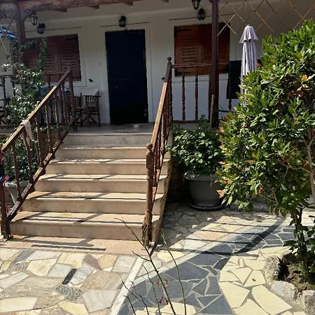 Villa Seasteps Garden