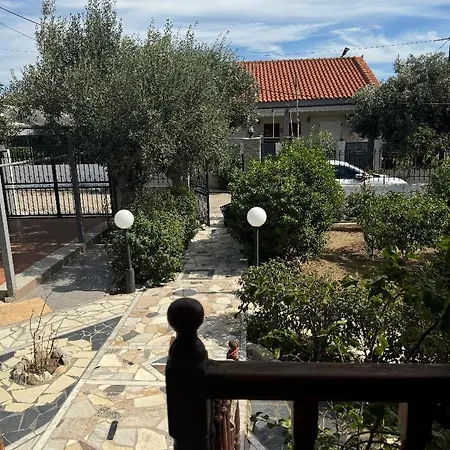 Villa Seasteps Garden Kalamáki